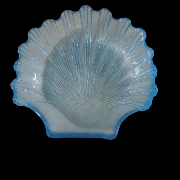 Glass sea shell claim dishes - Picture 4 of 6